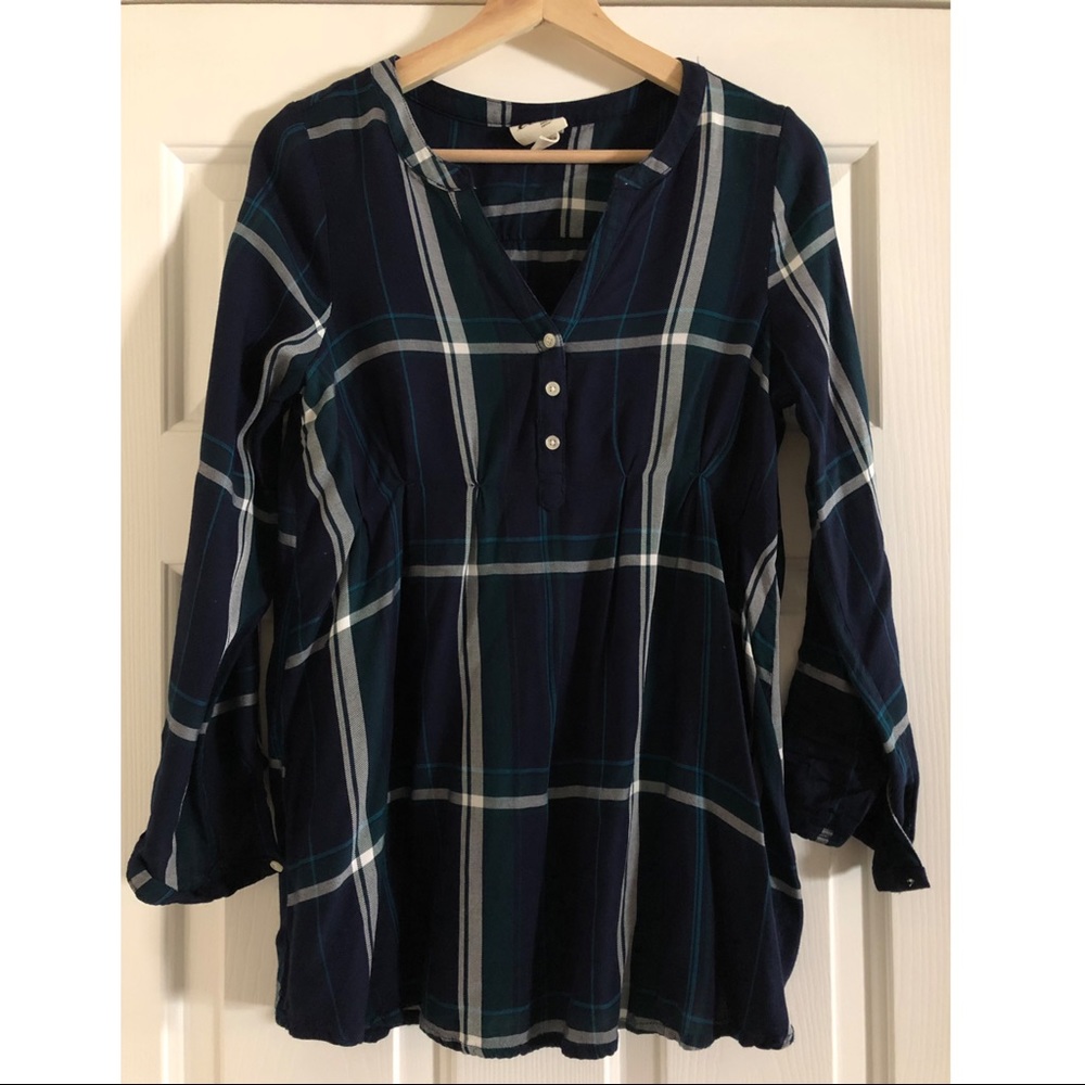 Maternity: Long Sleeved Plaid Top